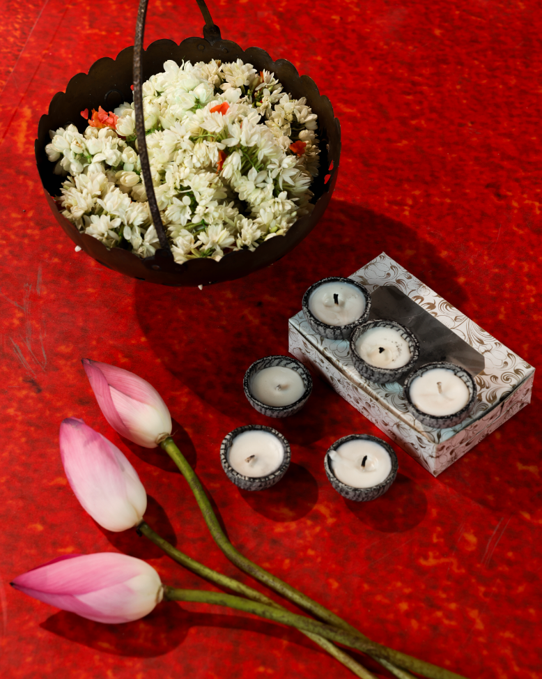 Discovery Tealight Set : Six Soapstone Scented Candles